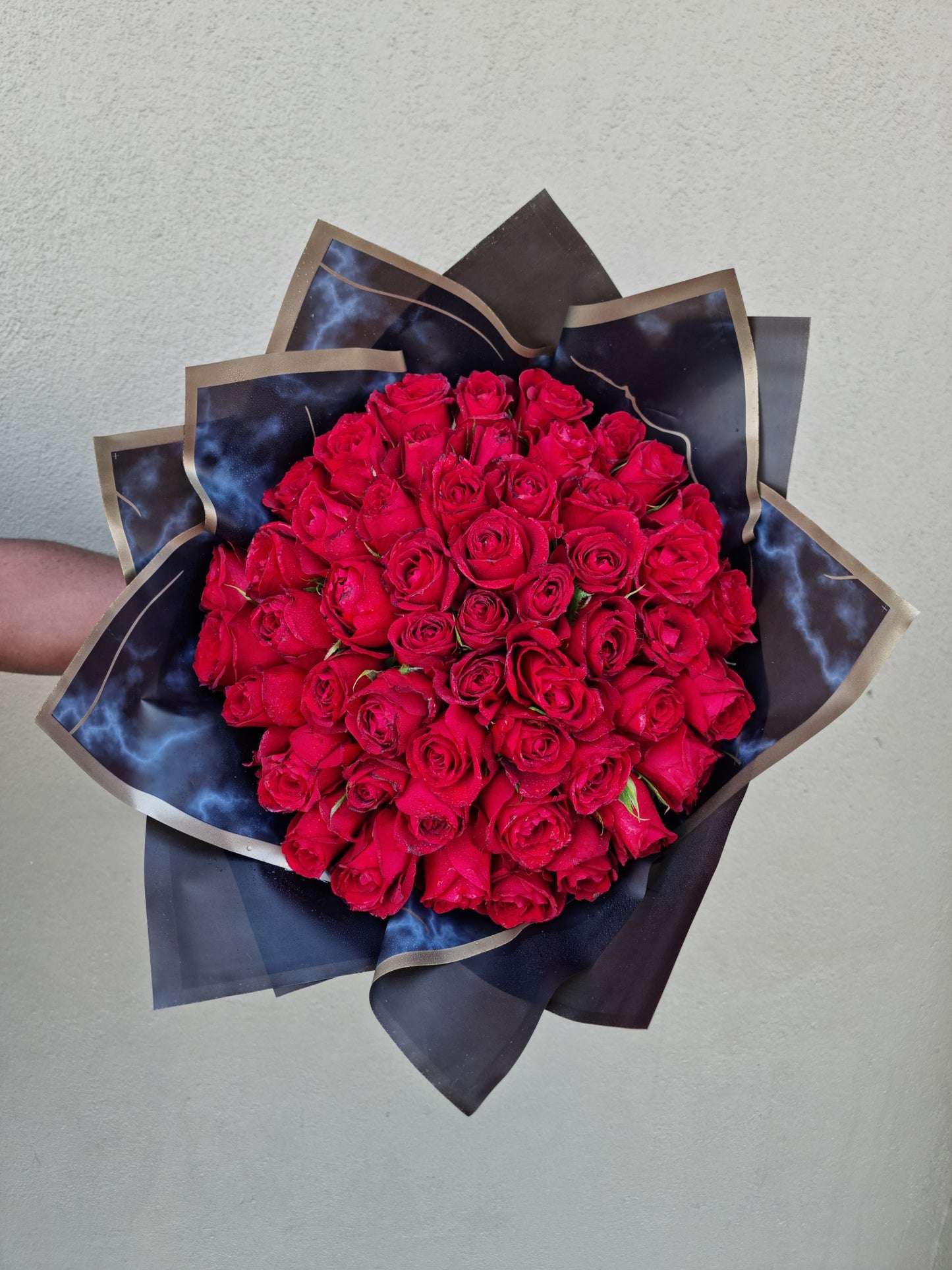 50 Red Roses