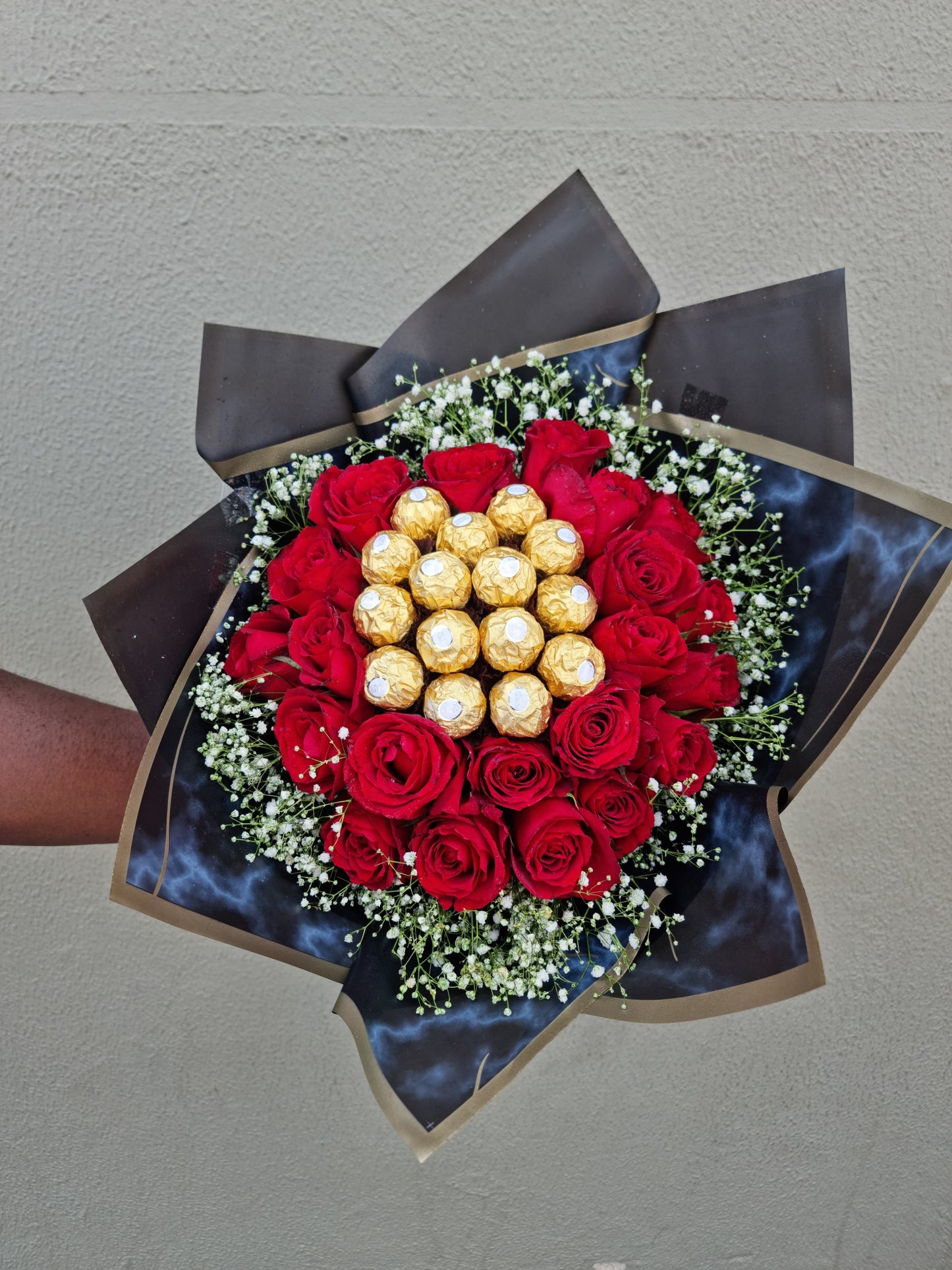 Ferrero & Roses Bunch