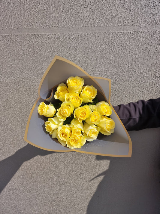 Yellow Roses | Small Bunch