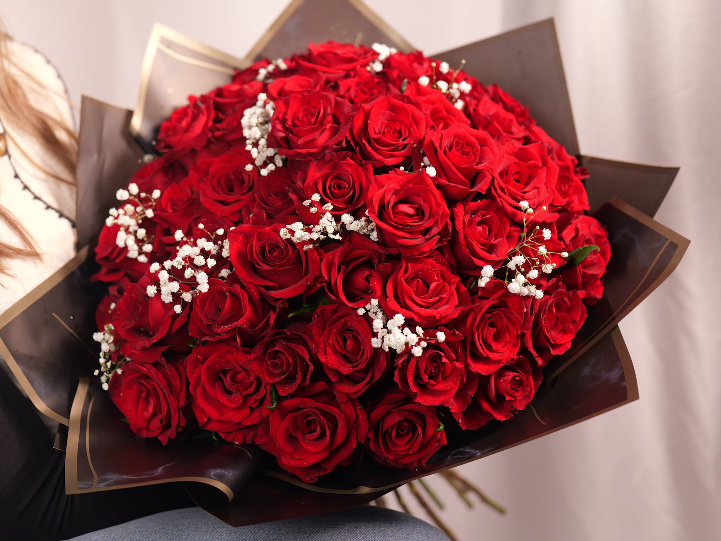 50 Red Roses & Gyps