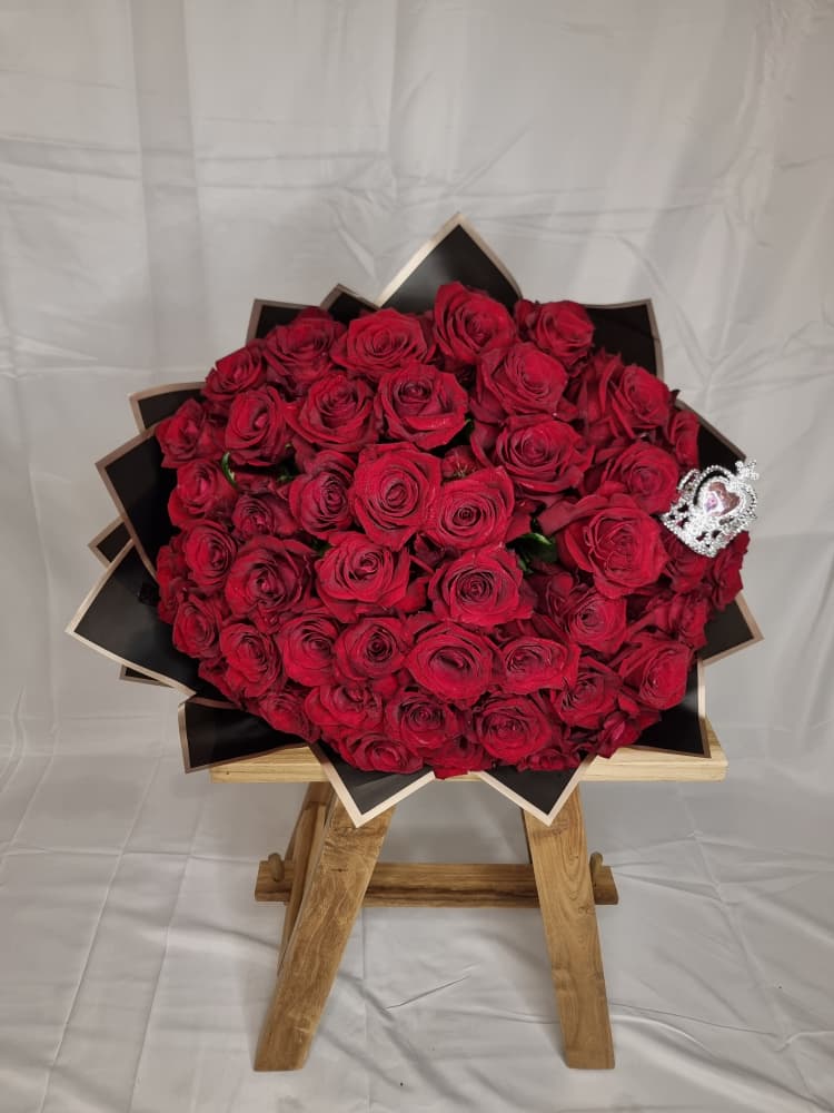 50 Red Roses