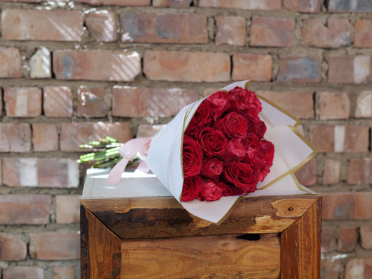 20 Cerise Pink Roses