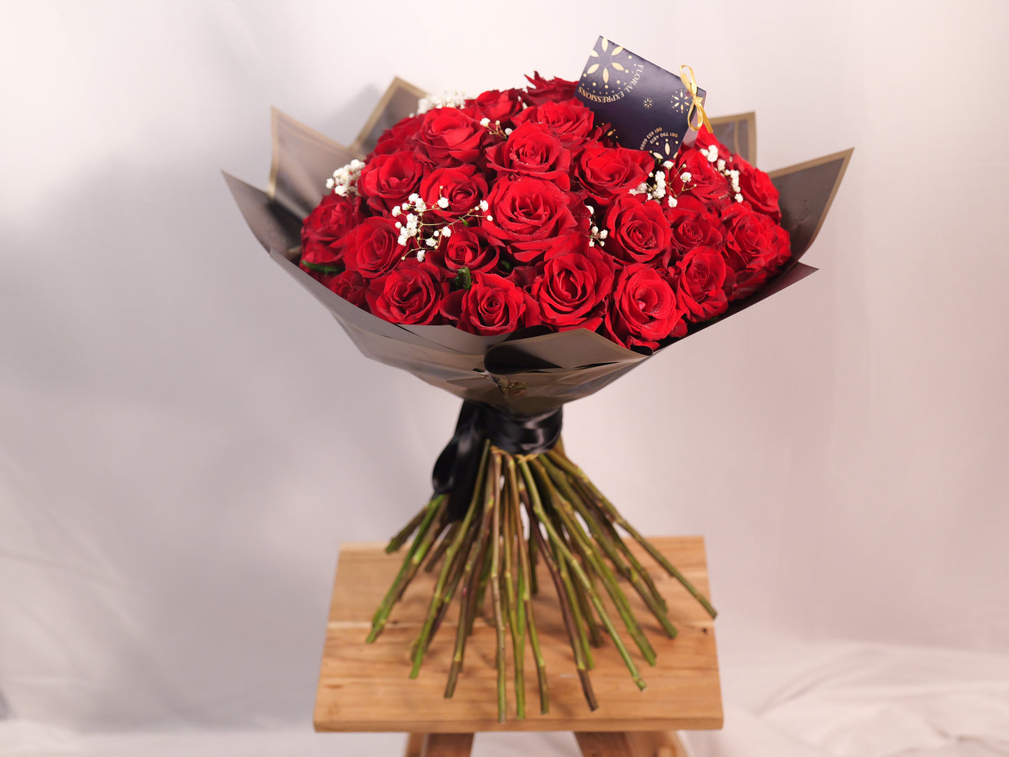 50 Red Roses & Gyps