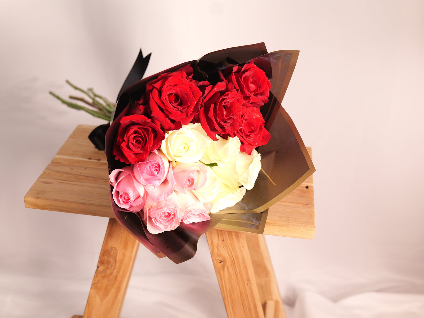 10 Red, 10 Pink & 10 White Roses