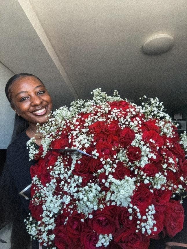 Dream Bouquet | 100x Red Roses + Baby's Breath