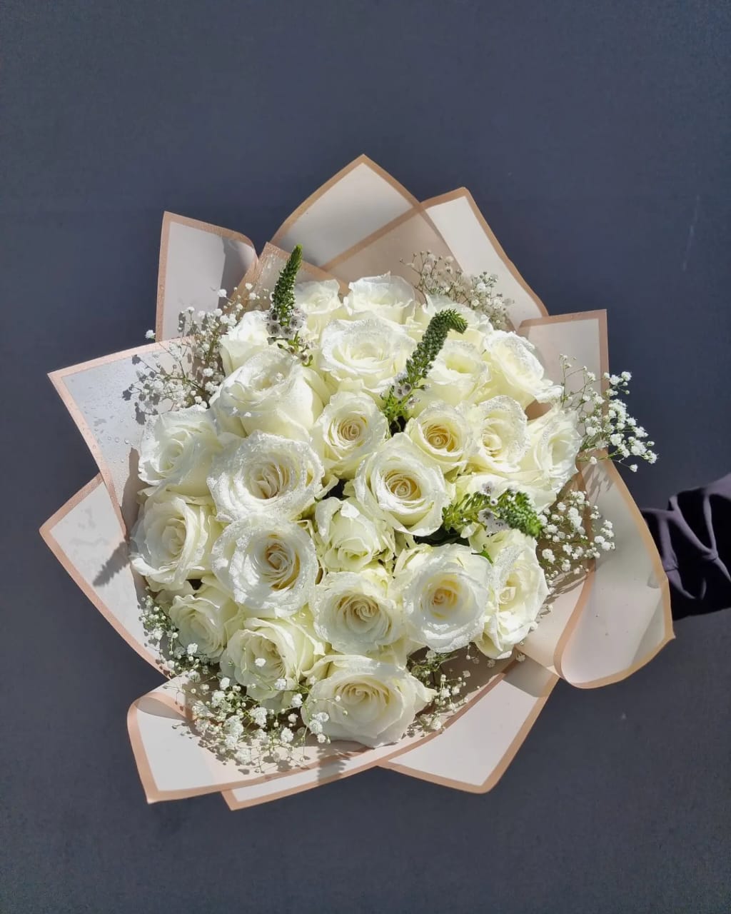 White Wonder | White Roses Mix