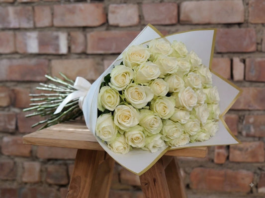 50 White Roses