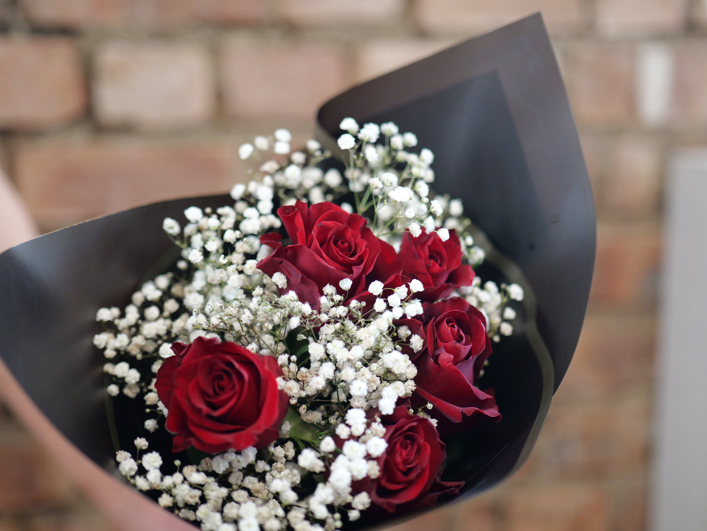 5 Red Roses & Gyps